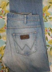 Wrangler Light Wash Jeans
