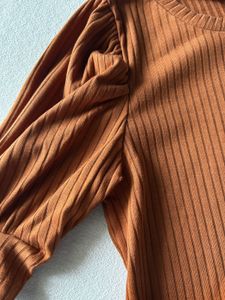 Rust Ribbed Puff Sleeve Top -S