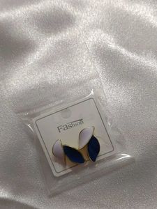 Leaf Design Earrings