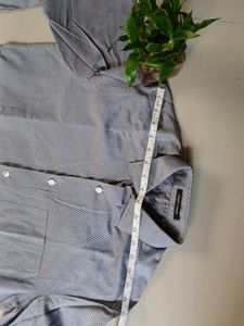 Men&#39;s Casual Shirt