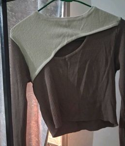 Crop Top With Slit