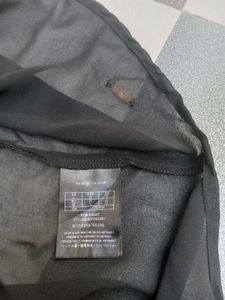 Guess Black Sleeveless Top