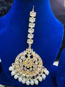 Elegant Kundan Tikka