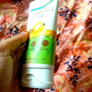 MAMA EARTH VITAMIN C Daily Glow Face Cream
