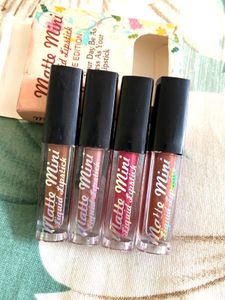 4 Shades Of Lipsticks In One