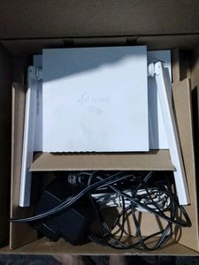 Tp Link WR820N 300MBPS ROUTER