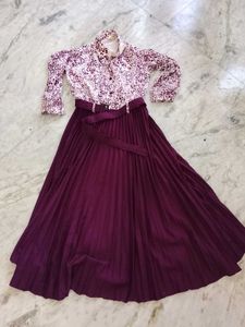 Floral Print Pleated Dress