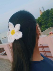 Crochet Daisy Hair Tie