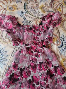 Puffed Cut Out Dress🧚‍♂️❤️