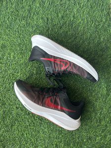 Black-red Nike Running Shoes For Men