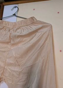 Combo of 2 Leggings💫