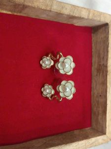 Flower Pearl Earrings