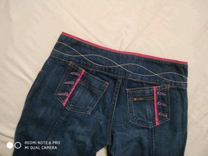 Brand New 3/4th Jeans 28 Waist