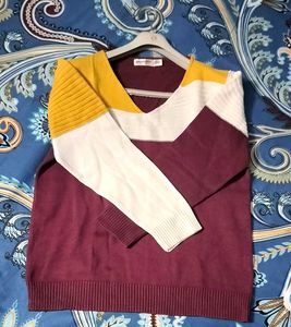 BURGUNDY COLORBLOCKED SWEATER ♥️