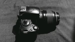 Nikkon Digital Camera D40x (Only Photography)