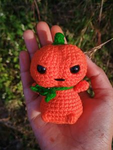 Crochet Cute Pumpkin Plushie/Keychain