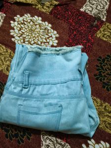 High Waisted Jeans