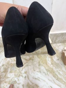 H&amp;M Court Heels