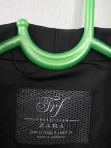 Zara Black Blazer - Classic Style size eur S