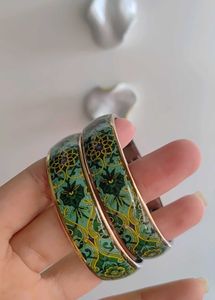 Emerald Metal Bangle Set