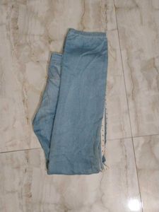 TRENDY BLUE JEANS