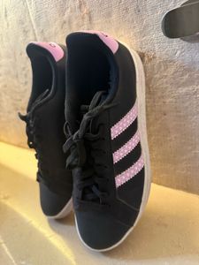 Adidas Sneakers With Side Detailing