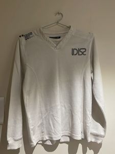 White Casual T-shirt. No Torn And Tear.