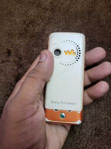 2 Sony Ericsson Phones
