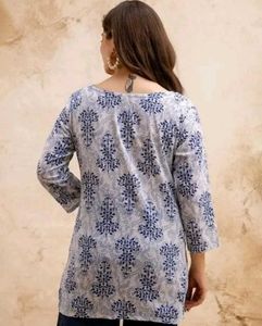 V-neck Short Printed Kurti
