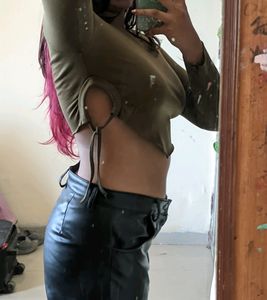 Olive Green Crop Top 💚✨