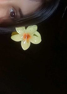 Flower Hair Claw Clips - Set of 3