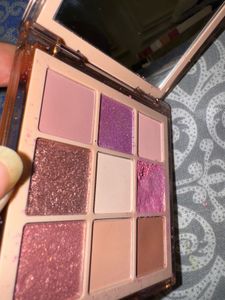 Huda Beauty Light Nude Obsession Eyeshadow Palett