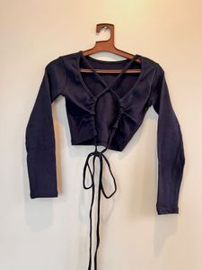 Long Sleeve Tie back Crop Top (xs to s)