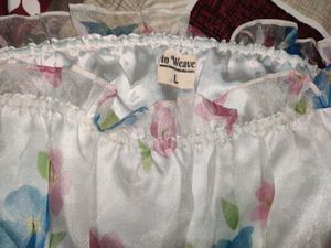 White Floral Off-Shoulder Crop Top Size -L