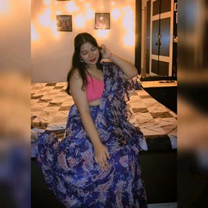 Elegant Floral Print Saree(Blouse Not Included)
