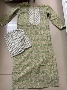 Green Printed Kurta with Pants