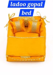 Ladoo Gopal Soft bed with 2 pollows & 1 sheet
