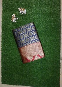 Elegant Navy &amp; Red Silk Saree