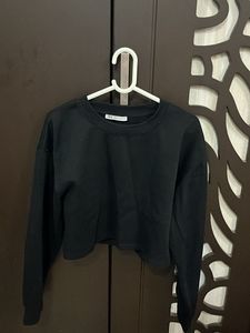 Zara Black Cropped Sweatshirt