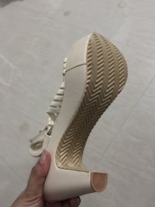 JF Cream Elastic Strap Heels - Size 7