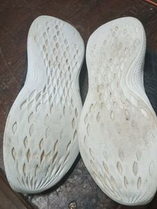 I Am Selling My Old Shoe.