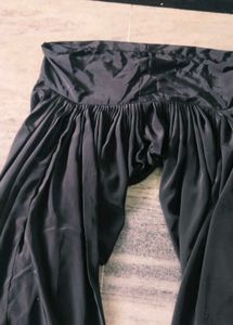 Crepe Febric Black Slawar Like New