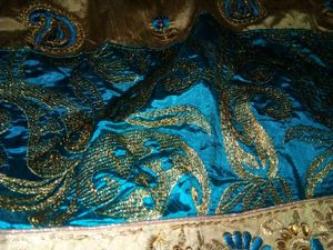 Womens Silk Heavy Saree With Unstiched Blouse.