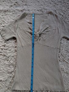 Ribbed Knotted Top