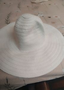 Off White Hat