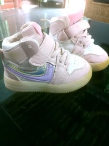 Girls size 5 shoes