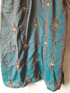 Green Embellished Kurti Set