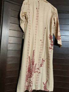 Women Cream Printed Embellished Woollen Kurta Set