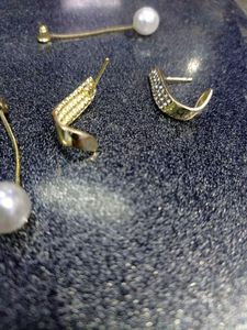 Unused Zirconia Metal Earrings With Pearl