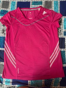 Adidas T-shirt